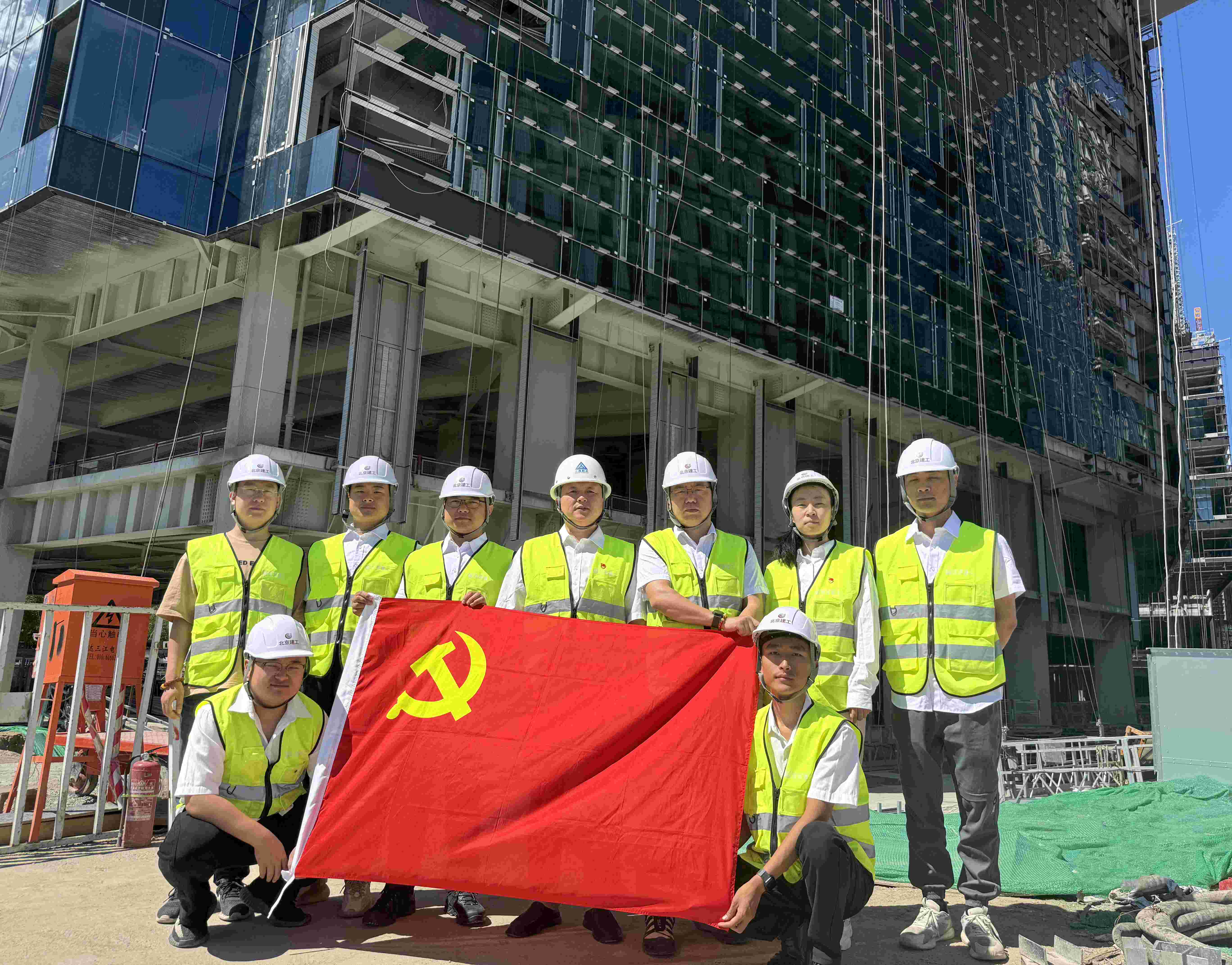 03 党员突击队1.jpg 03 党员突击队1.jpg